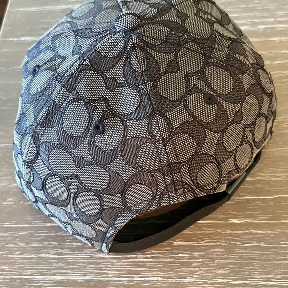 Coach Black Two-Tone Logo Baseball Cap - Picture 2 of 2